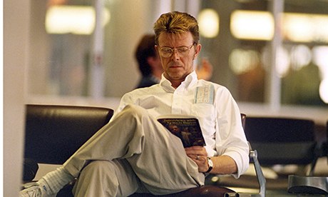 Bowie reading about Francis Bacon in 1995.